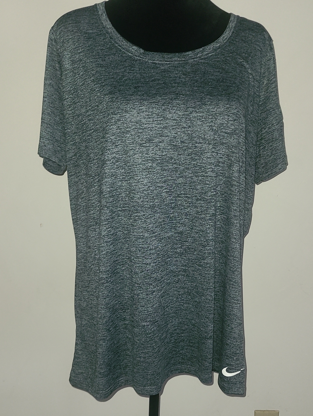 Nike Women's Dark Heather Gray Short Sleeve Tee
